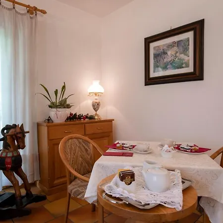 Petit Foyer Hotel