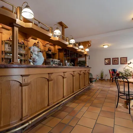 佩蒂佛耶酒店 酒店 博兰