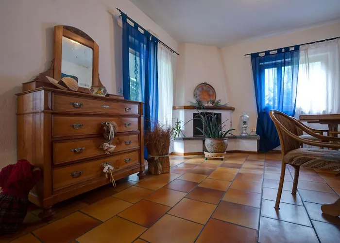 Petit Foyer Hotel 2*