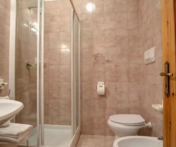 Hotel Petit Foyer 2*